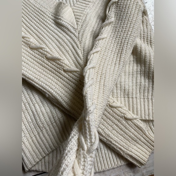 Rue 21 eggshell white sweater - Picture 2 of 3